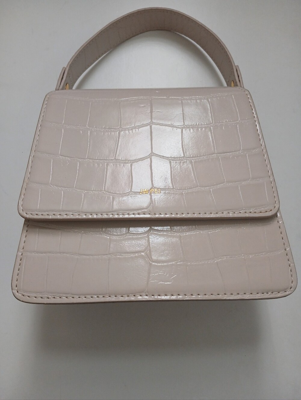 Women's  Elegant FRIDAY BY Jw PEI MINI HANDBAG